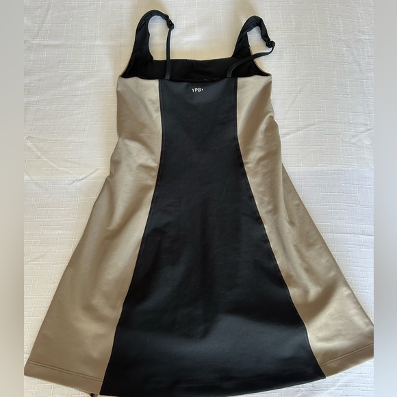 Abercrombie & Fitch Black/ Cream active Mini Dress Sleeveless - Picture 7 of 14